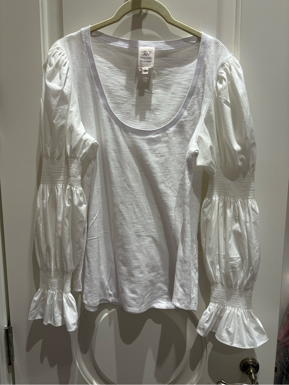 cinq a sept White Scoop Neck Puff Sleeve Top